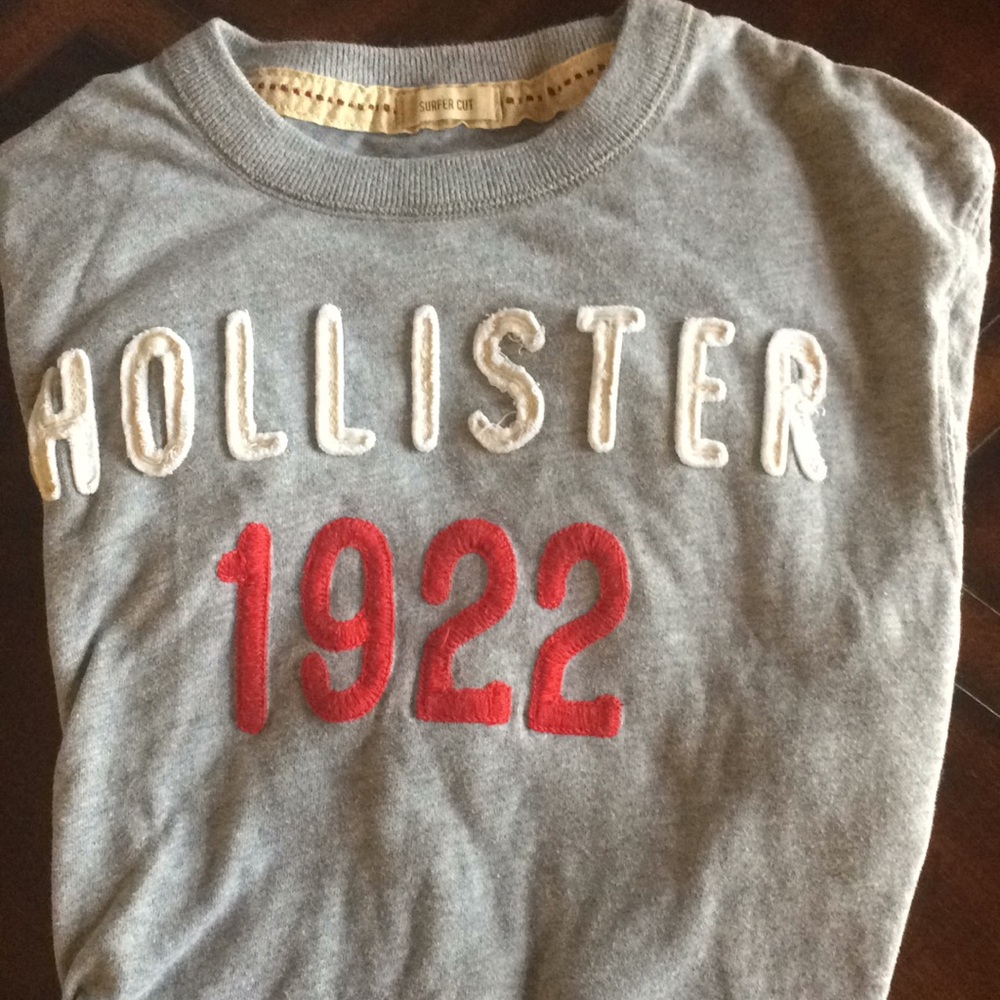 hollister tee